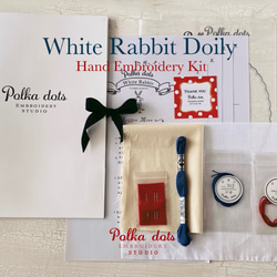 White Rabbit のカットワーク刺繍ドイリーキット 2枚目の画像