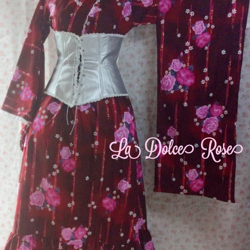 ⭐︎お値下げ⭐︎二部式着物風ワンピース 薔薇の和柄 紅 着物 La Dolce  