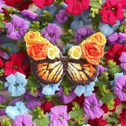 蝴蝶和花朵刺繡胸針[維生素] 第5張的照片