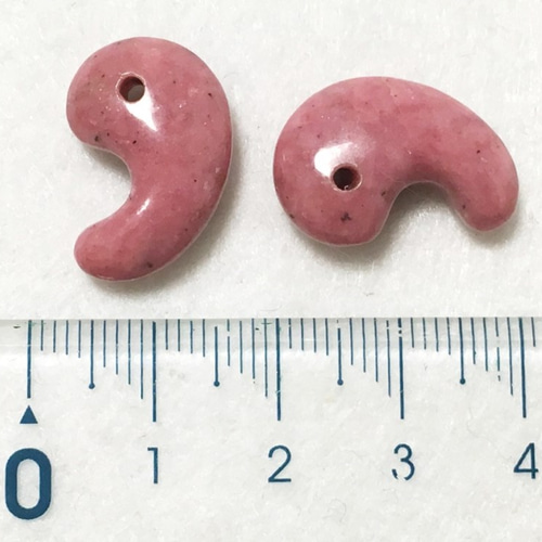 ロードナイト 勾玉 穴あり 【L-13b】 天然石 SuraSea 通販 2081070