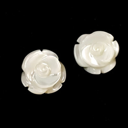 【L-38b】マザーオブパール 薔薇 2個セット　12×6mm 1枚目の画像