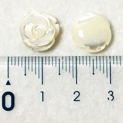 【L-38b】マザーオブパール 薔薇 2個セット　12×6mm 2枚目の画像