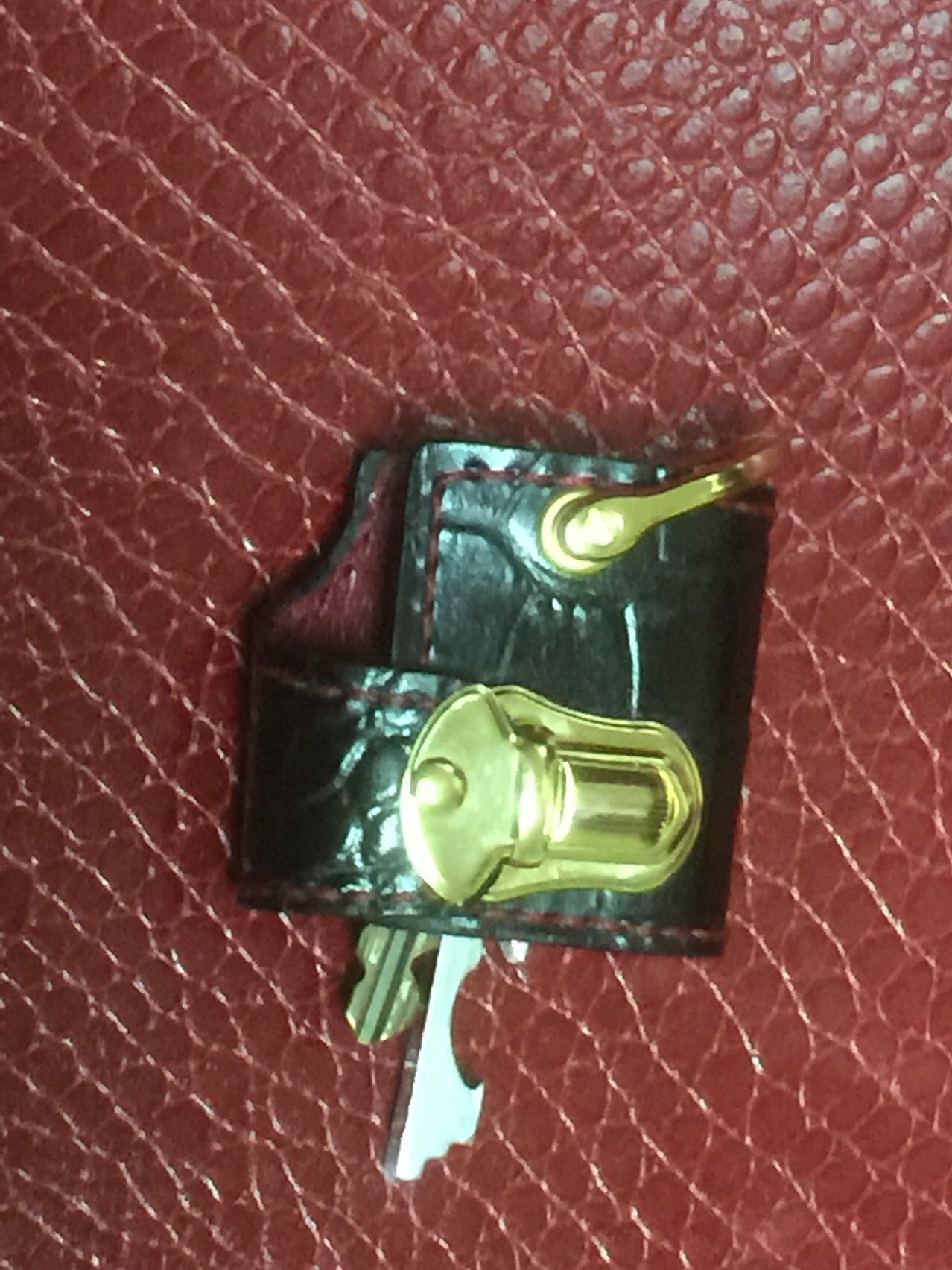 クロコ型押し本革 キーケース