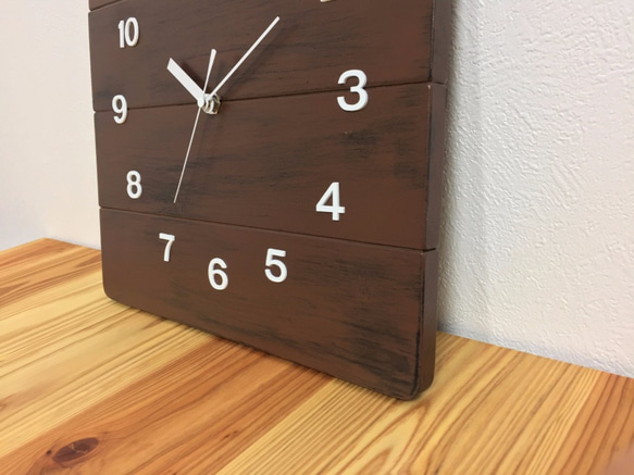 アンティーク調壁掛け時計　ブラウン　シャビーなビンテージ風クロック 3枚目の画像