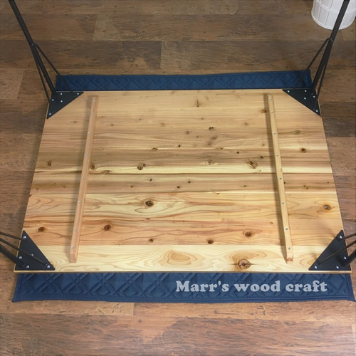 国産杉の無垢材ダイニングテーブル 80x120cm 4人用 ウレタン