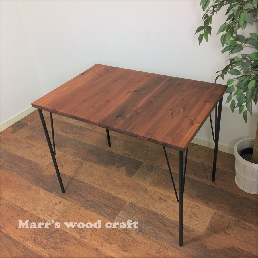 ブランド買蔵 国産杉の無垢材デスク 60x90cm オイル仕上げ チェリー色
