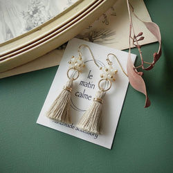 タッセル フリンジ ベージュ ピアス イヤリング ピアス（フック