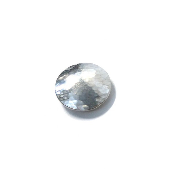 槌目模様のシルバーコンチョ レザークラフト金具　silver925 直径15ｍｍ 1枚目の画像