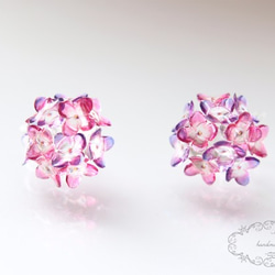 紫陽花のクリアピアス(ピンク×パープル) 2枚目の画像