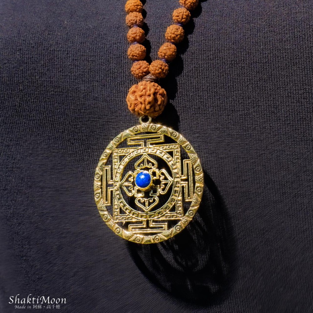 【ヤントラ（天然石付）・真鍮製】高品質ルドラクシャマーラーペンダント（菩提樹の実）  全１３色  第1～第７チャクラ対応 12,324円