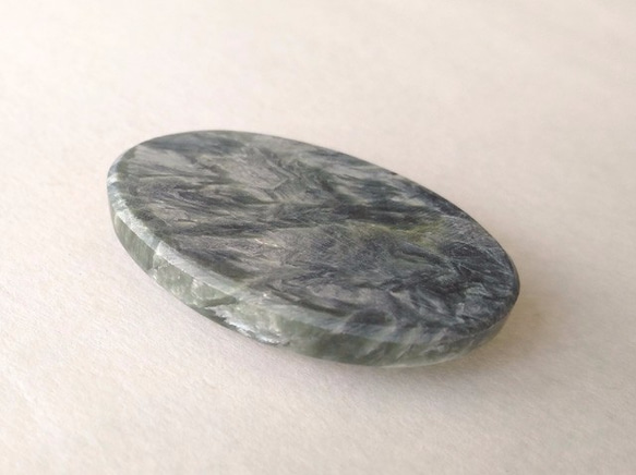 セラフィナイト05/天然石ルース・カボション・オーバル・楕円 2枚目の画像