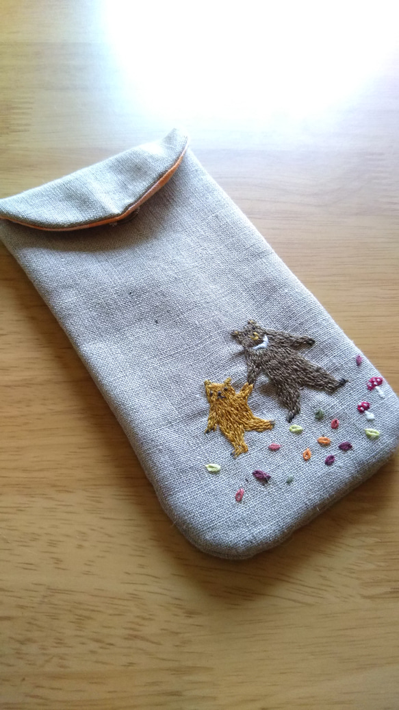 刺繍メガネ入れ 1枚目の画像