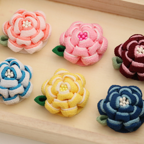 カメリアブローチ☆選べるお色と金具☆つまみ細工 ヘアクリップ 