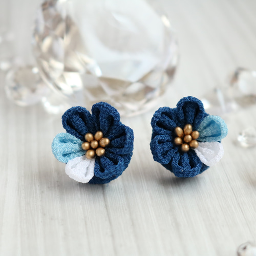 紺白】レトロなお花ピアス☆つまみ細工 ☆ イヤリングに変更可 ピアス