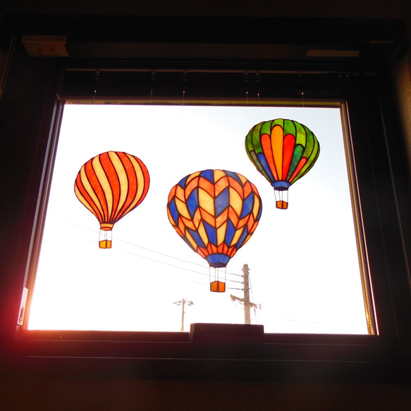 ステンドグラス　サンキャッチャー気球A　《送料無料》 4枚目の画像