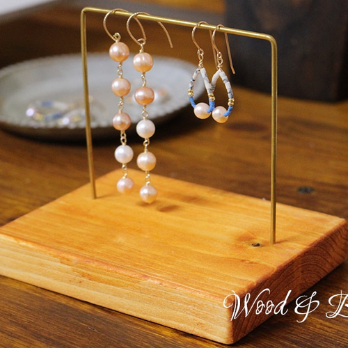 SALE！】ラスト1点！ ピアス アクセサリー スタンド 収納 ディスプレイ