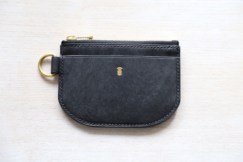 フラグメントケース　"luna(ルーナ)"　ブラック　【イタリアンレザー プエブロ】