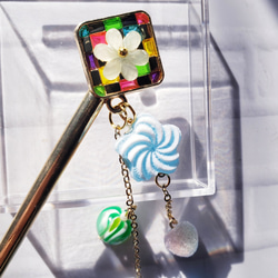 ステンドグラス風かんざし☆コロンと和菓子と群青の蝶 2枚目の画像