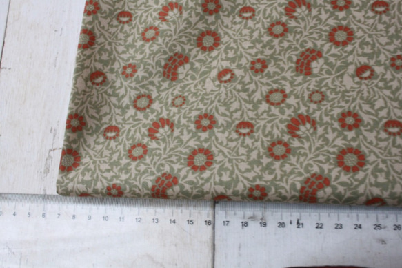 新色◆moda fabrics◆ウィリアムモリス◆ＦＬＯＷＥＲＳ・ベージュ◆110×100◆延長可能 3枚目の画像