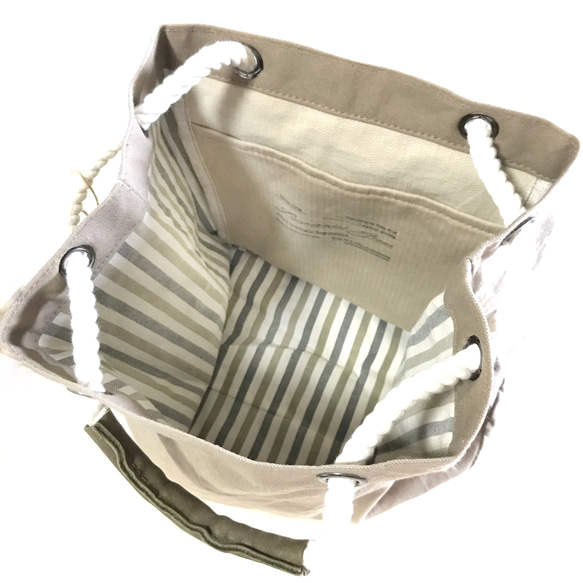 秋の福袋・シワ加工帆布 綿ロープ持ち手の バッグ ＆ふわふわタッセル 革タグ バッグチャーム セット・Creema限定 6枚目の画像