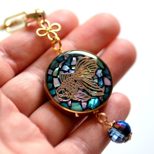 リリィ様おまとめ。レジン ペンダント キーホルダー MK様お取り置きです。No．208 キーホルダー ペンダント レジン