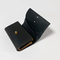 牛革の小さなお財布（ブラック×ゴールド） 2枚目の画像