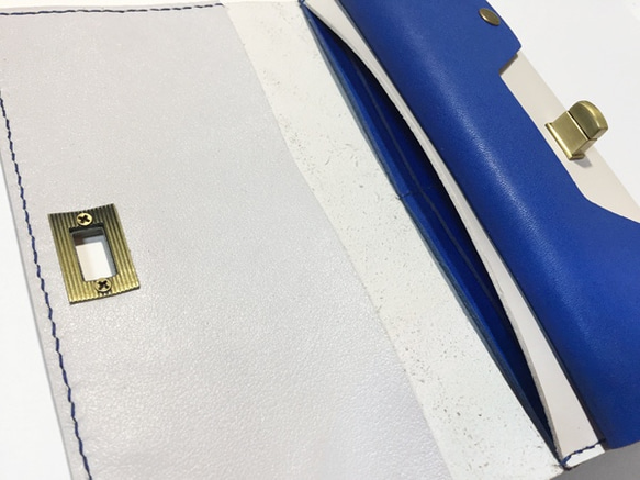 牛革の長財布（ライトグレー×ブルー） 5枚目の画像
