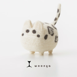 woonya【leopard・shiro】 1枚目の画像