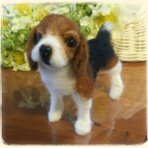 羊毛フェルト 犬 ビーグル 羊毛フェルト なな絵布 通販｜Creema 
