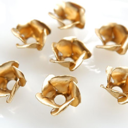 12個　USA真鍮製スタッカブル・フラワーパーツ【インナー・フラワー】 1枚目の画像