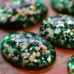 3個 ジャパンヴィンテージ アートガラス（ファイヤーオパール 黒×緑 25