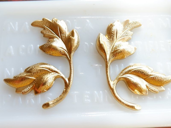 6個（3ペア）USA真鍮製2リーブス・ラージサイズ　左右セット 3枚目の画像