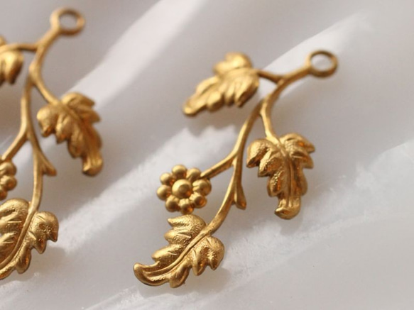 4個 USA真鍮製スタッカブル・立体フラワー＆リーブス 3枚目の画像