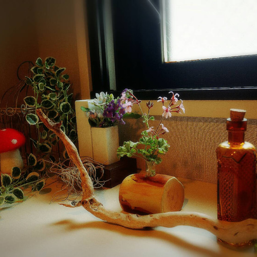 K様邸 木製花入れ 一輪挿し(ヒメシャラ) 一輪挿し・花瓶・花器 NIWAYA