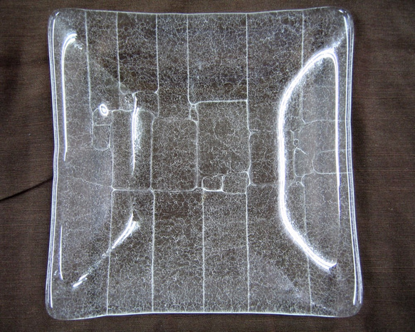 涼しげな複雑模様のガラス中皿ＳＤ４４１ 1枚目の画像