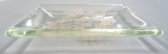 梅模様ガラス皿　ＳＤ３０４ 3枚目の画像