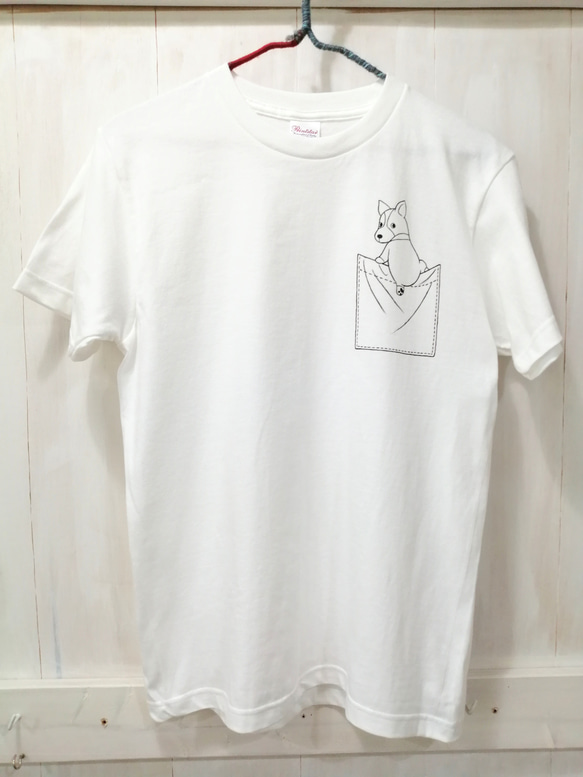 ポケコーギー　手描きＴシャツ【受注制作】【男女兼用】 3枚目の画像