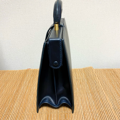 ホ*ジ様 ダレスバッグ　ブッテーロ本革　ネイビー　総手縫い ダレスハンドバッグ ブッテーロ ネイビー ハンドバッグ Bonin