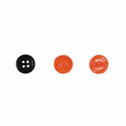 ちいさなボタンのワッペン（オレンジ） 3枚目の画像