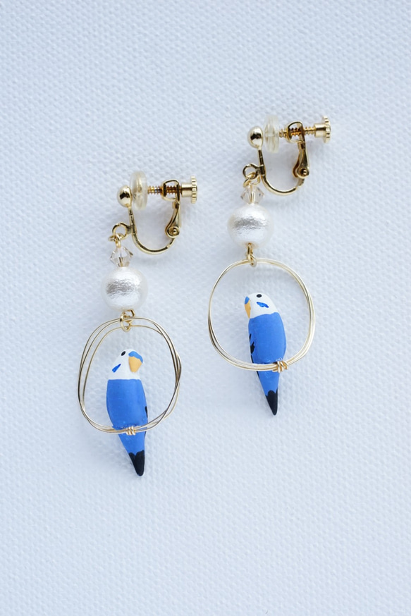 環騎虎皮鸚鵡（藍色）耳環配棉珍珠耳環 第9張的照片