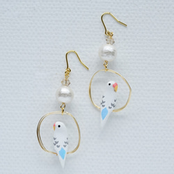 環騎虎皮鸚鵡（白色）耳環和棉珍珠耳環 第5張的照片