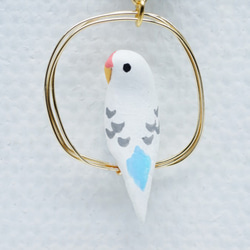環騎虎皮鸚鵡（白色）耳環和棉珍珠耳環 第8張的照片