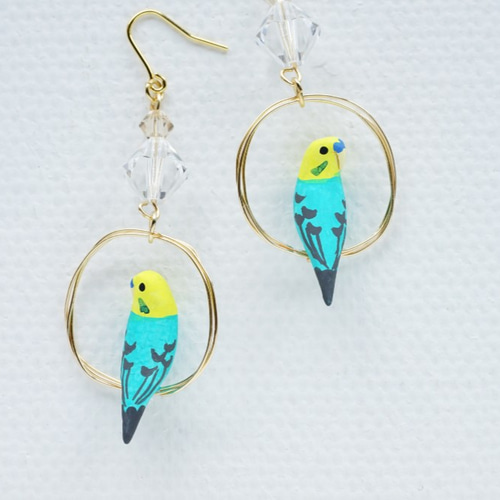 リング乗りセキセイインコ（エメラルド）クリスタル付ピアス