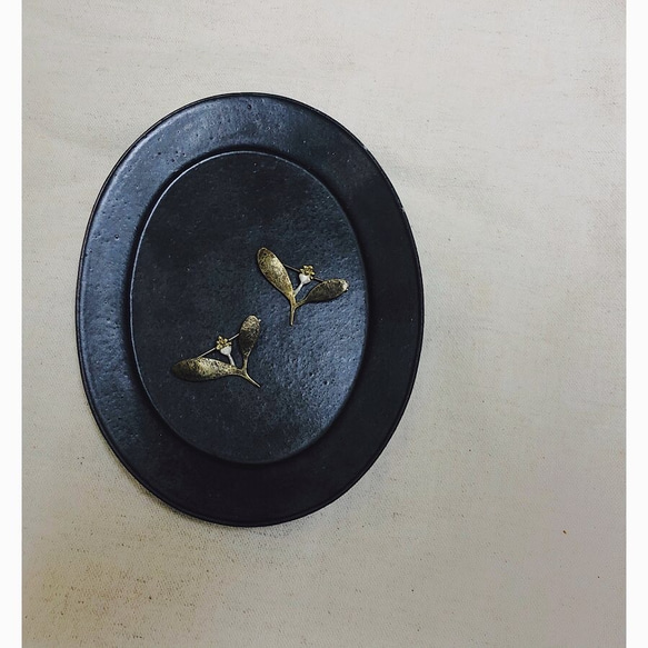 フタ葉と芽 ブローチ　銀 Silver × 真鍮 Brass 2枚目の画像