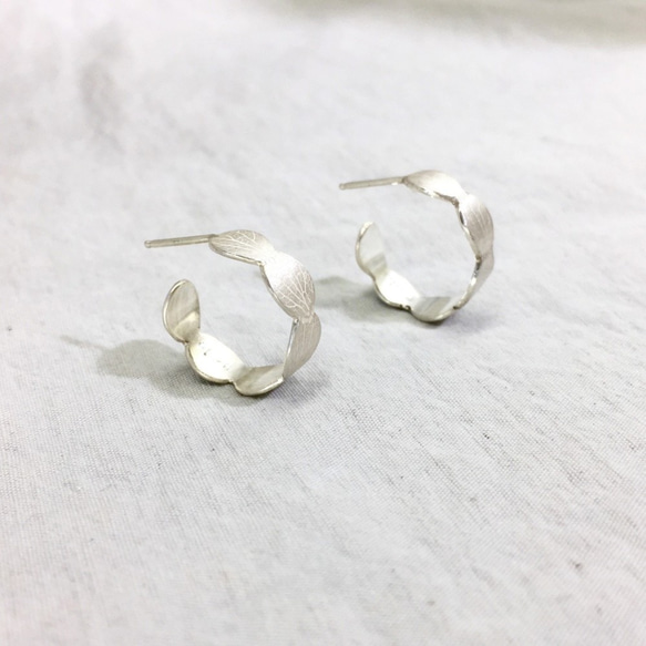 シルバーアクセサリー「リーフピアス-silver」 2枚目の画像