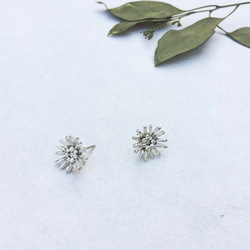 シルバーアクセサリー お花ピアス -Silver 1枚目の画像